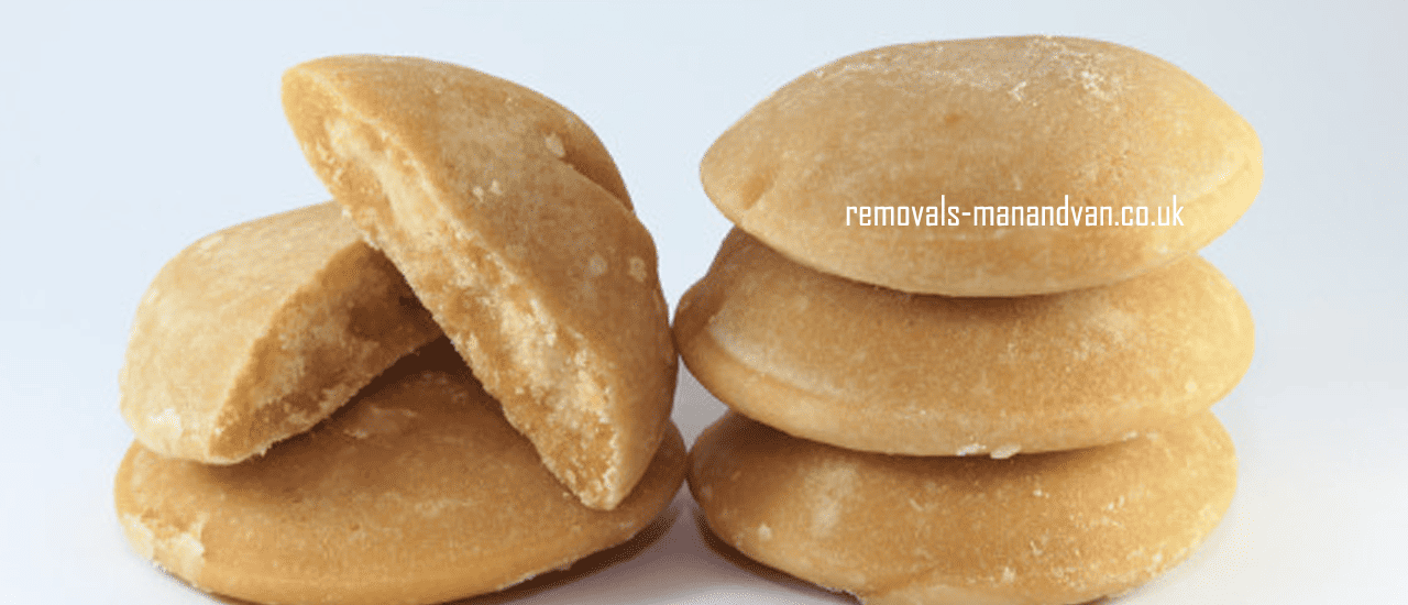 removals-manandvan.co